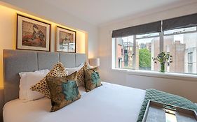 Elegant 2-Bed Flat With Stunning Harrods View Prime Knightsbridge