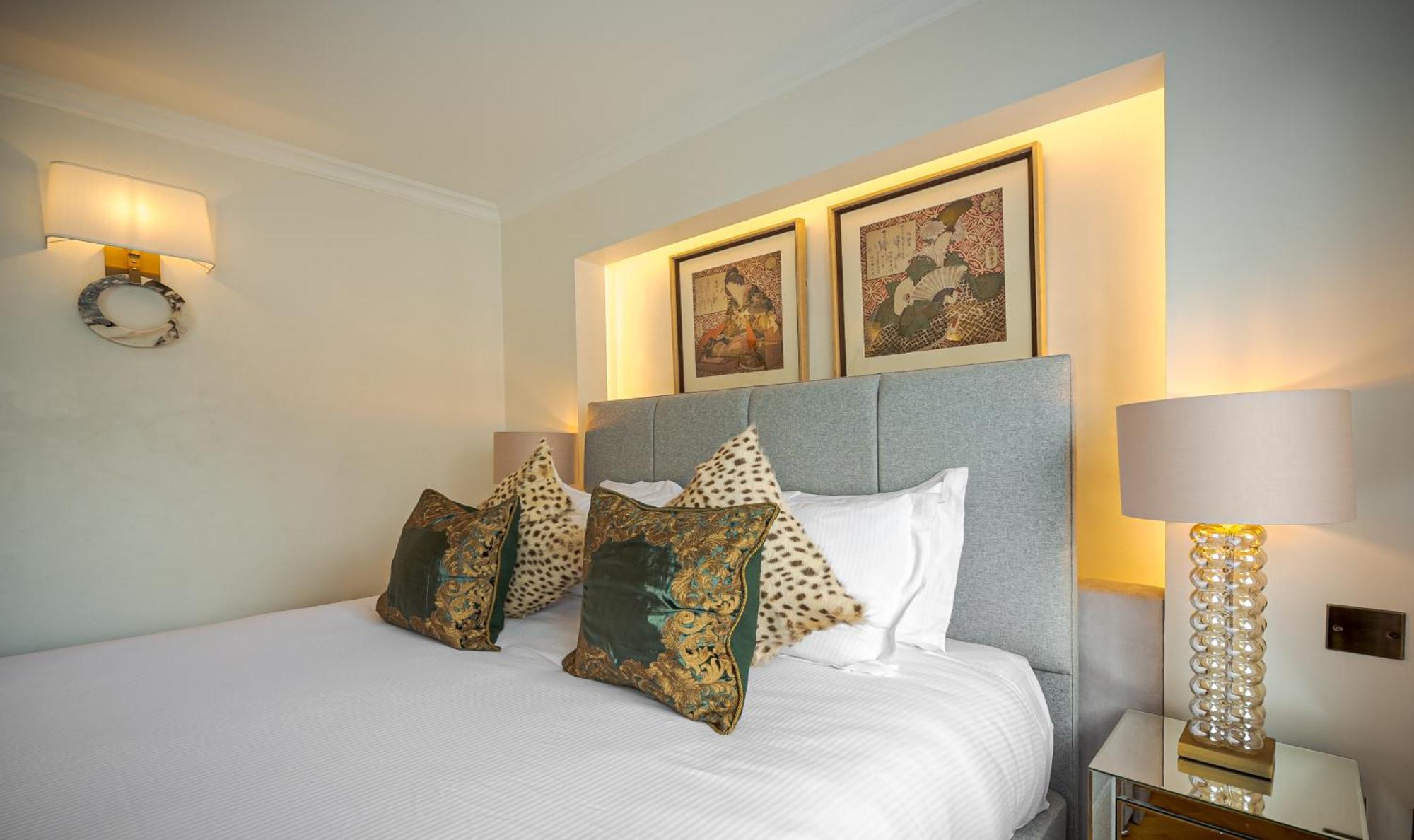 Modern Knightsbridge Apartment With Balcony Overlooking Harrods Prime Location London Exterior photo